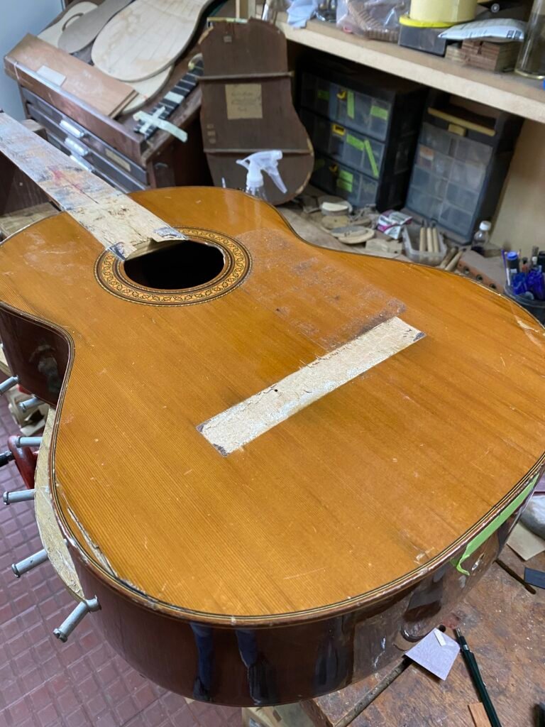 img-04-free-img Servicio de reparacion de tapa de instrumento - Miguel Angel Gonzalez Luthier